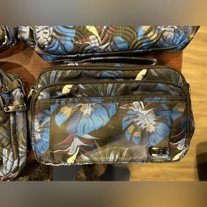 Lug scoop bag. Botanical black